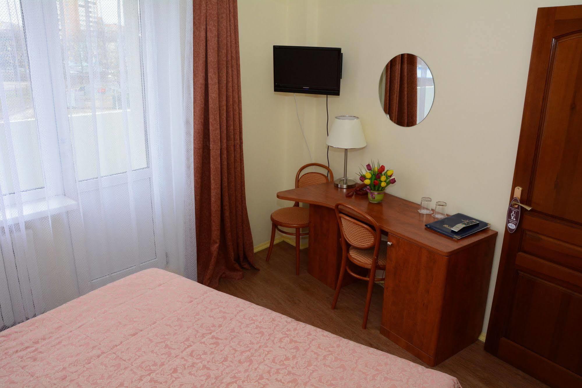 Voyage Hotel Minsk Eksteriør bilde