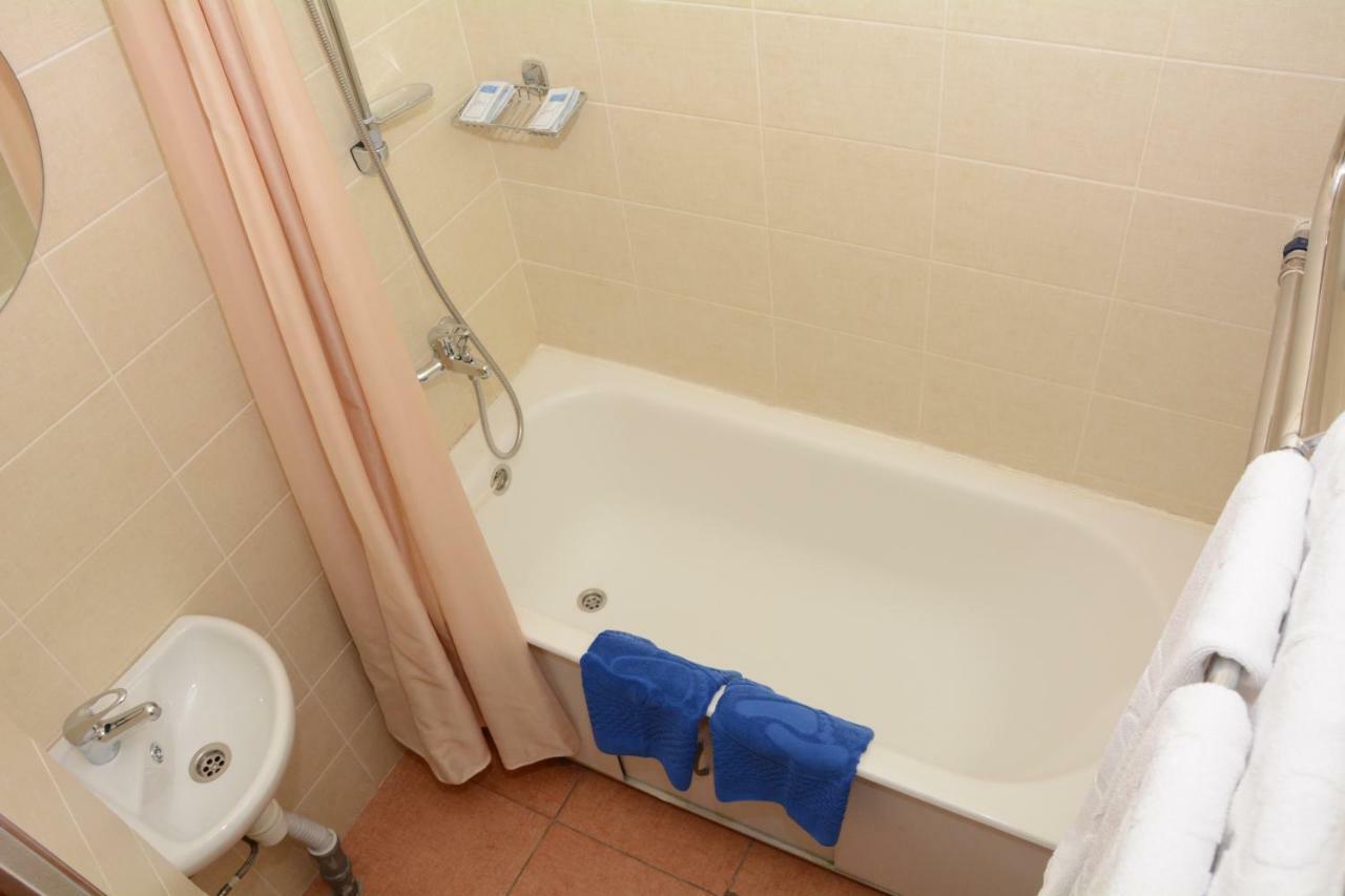 Voyage Hotel Minsk Eksteriør bilde