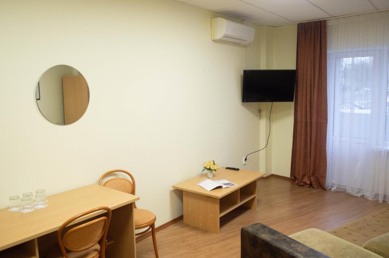 Voyage Hotel Minsk Eksteriør bilde