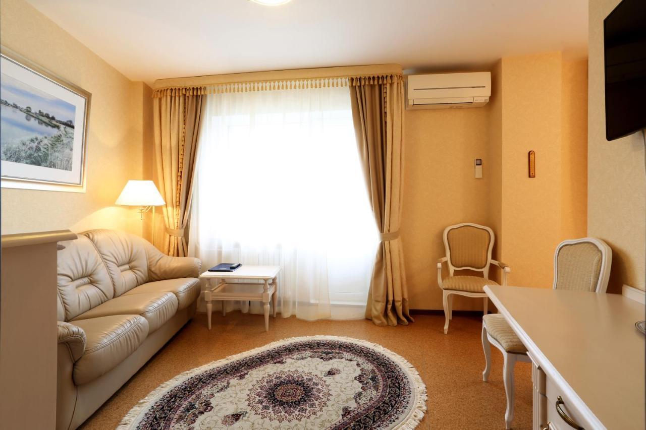 Voyage Hotel Minsk Eksteriør bilde